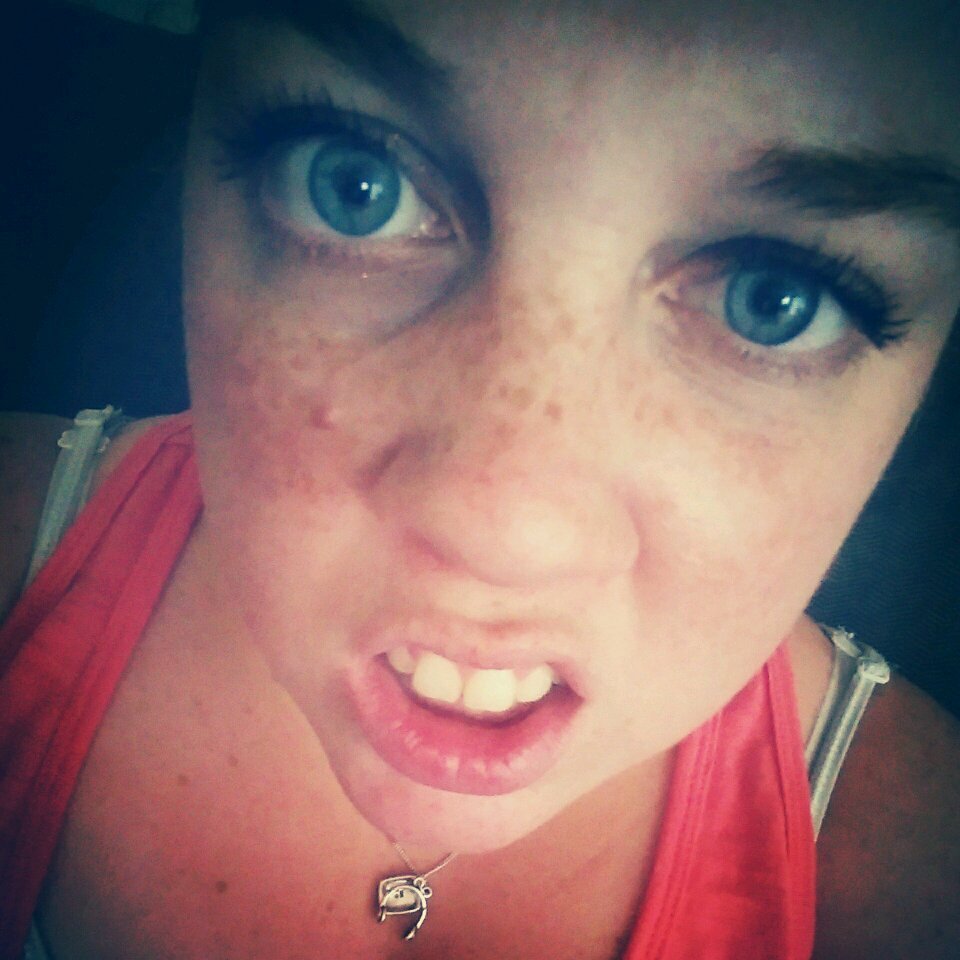 megantwenty7's profile picture. I don't know why I have a Twitter.