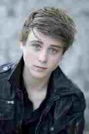 terrence_boot's profile picture. 24 5'7 gay submissive ,Private Mind Healer ,   pregnant and engaged  --Sirius Black--