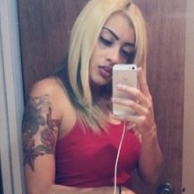 Prettyhittah's profile picture. Chapter 17✨| Pretty girl in a ugly world|