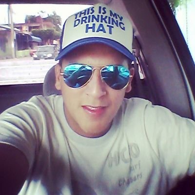 Lic. Miguel Luna para casos serios... El gallo pa' los amigos ;)
