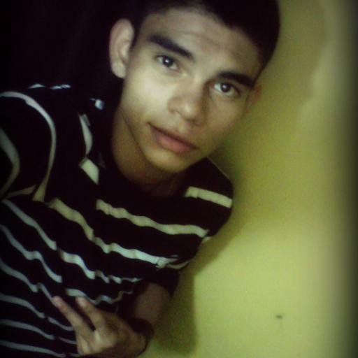Sigueme y Te sigo asi de sencillo :D ...#whatsapp: 65398429