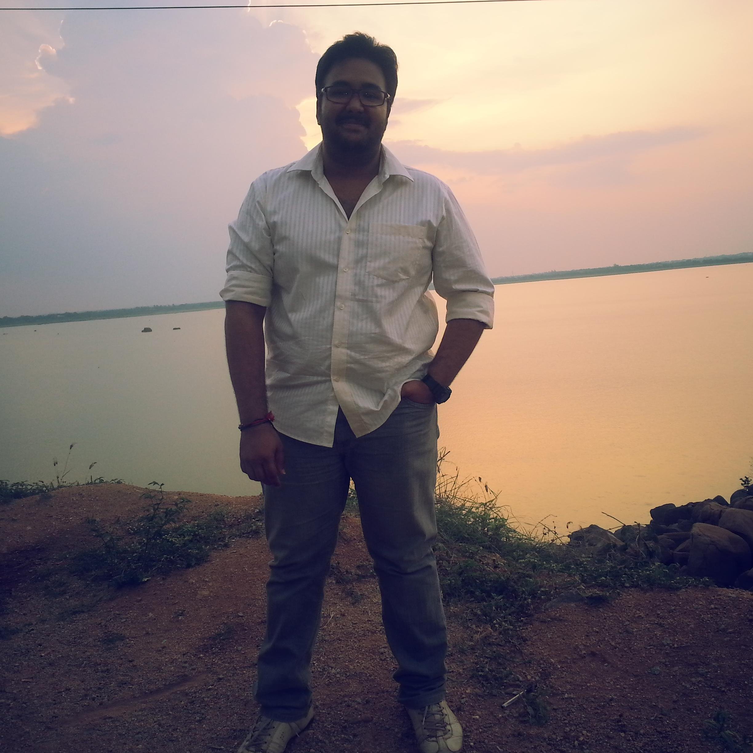 JS Coder, Soccer Freak, Gaming Addict, Indian, Hardcore Fan of @ManUtd, @warriors, @acdc, @LedZeppelin