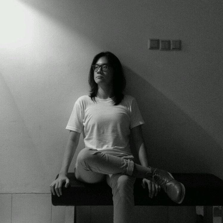 Embracing the urban ennui. Grasseater.