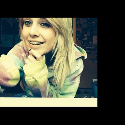 ZoeLovesYou_'s profile picture. its 4:20 somewhere.(: