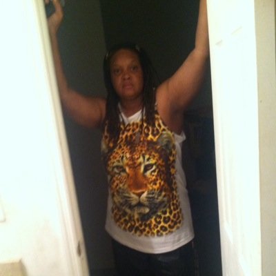 {follow me} i follow back .... i'm down to earth,gud ppl always