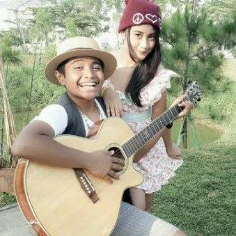 Duo Teenage Singer whom was united in years 2014, from Indonesia. God Almighty bless us. Junior Papilaja dan Abitha Sariwating