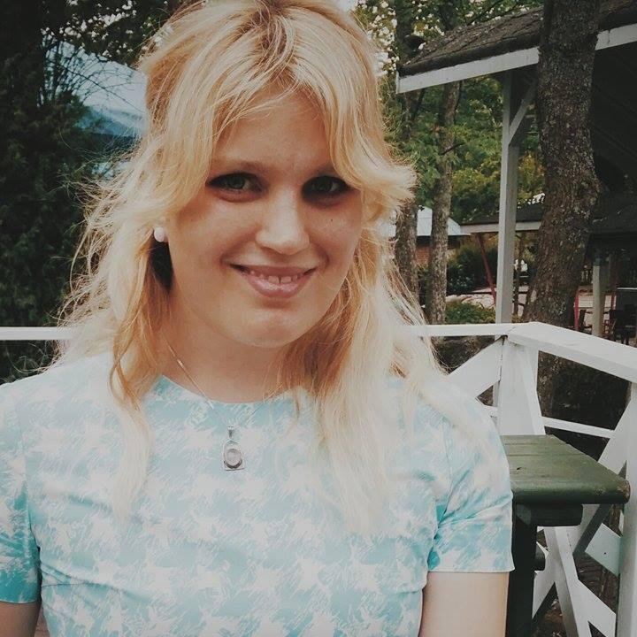 25 year old journalist from Stockholm.