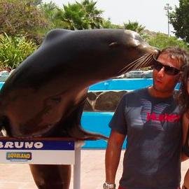 javierDMKTer's profile picture. Enamorado de la buena vida, apasionado de su trabajo y fiel creyente de que se puede trabajar muy duro y pasarlo bien mientras tanto....:)