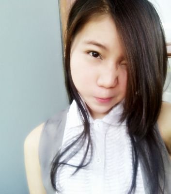 sing cover @2NR1 as sandara ;)