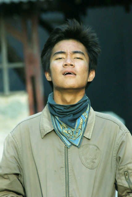 Bukan cowo ganteng melainkan ke humoris dan sedikit puitis. Yuk di follow @Tweetmaay ikuti timeline nya:)♥