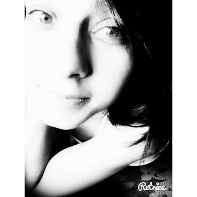 As decepções fazem você abrir os olhos e fechar o seu coração.