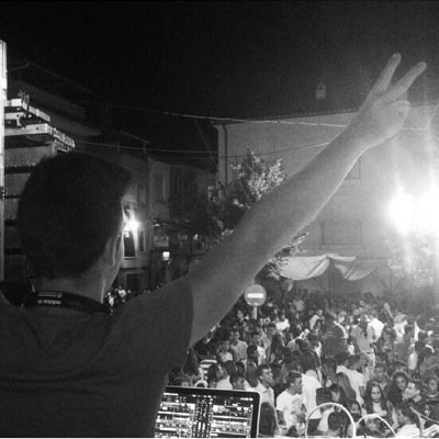 Jesús Moreno. PRODUCTOR - DJ - SPEAKER. Master live - Chocolate Group. Proximamente New Singles. BOOKING: +34 636 17 00 73.