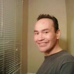 bereftpiikani's profile picture. Some guy named Ry, going throuh life