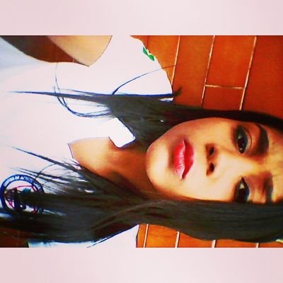 Sou a Milena po