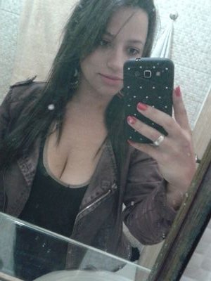 Dboralanzillott's profile picture. Sou de bem com a vida.