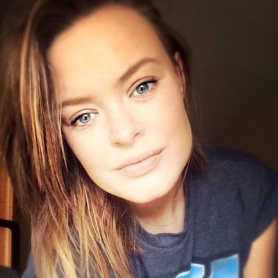 26, FTM to Olivia Jayne and owner of one man child. forever socially awkward