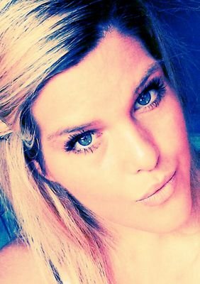 babe_zoe's profile picture. life is on the up ✋