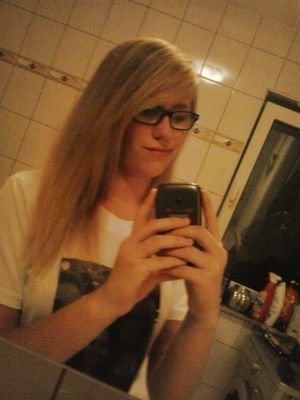 #Mädel 
#Deutschland
#19JahreJung 
#HalbDeutscheHalbPolin
#TZONARMY
#DL
#AAA 
#REBELLARMY
#ANIKASMÄUSCHENGANG
#TEAMKAYEF
#LENNYFIZIERTE