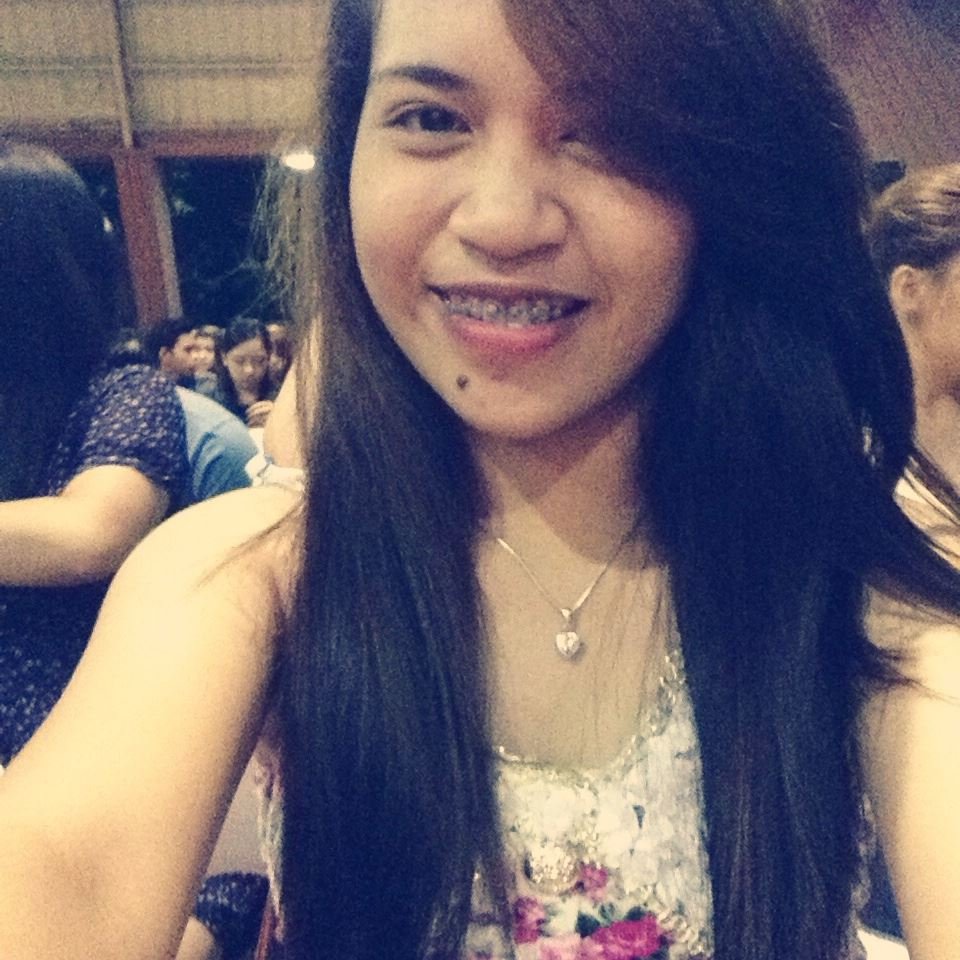 Engineering Student University of Batangas|Loves to eat Pizza 3|In a relationship with God 3|Proud of it :)