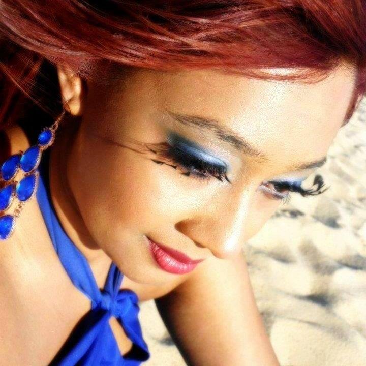 Neel is a professional freelance makeup artist ♥ SIMPLE, NATURAL, BEAUTIFUL, GLAMOROUS, ARTISTIC.... ♥