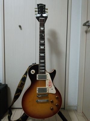 ソングライター、ギタリスト。You Tubeでオリジナル曲を公開しています。https://t.co/560Qrkn9lM よければ聴いてみてください。よろしくお願いします。