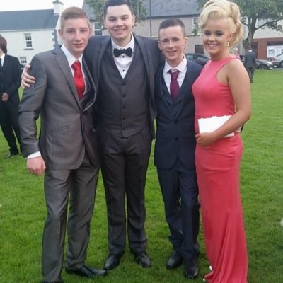 im from donegal  i also follow back x.  
snap me jamiediverx.