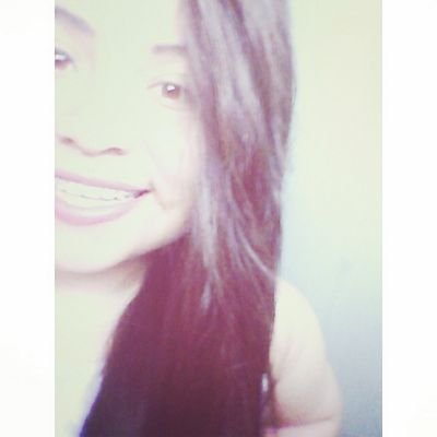 ♥Nunca renuncies a las cosas que, realmente te hacen sonreír✌.