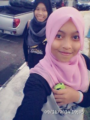 Mohammad atiff ♡ Sabar tetap menanti . Hargailah percintaan itu . Tiada penipuan dalam percintaan ini . LOL -'-