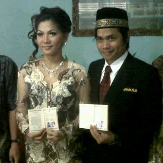 Bundanya •Whalza Alfiansyah Setiawan• Married to Papa RocknRoll  @Wha1_Forbid