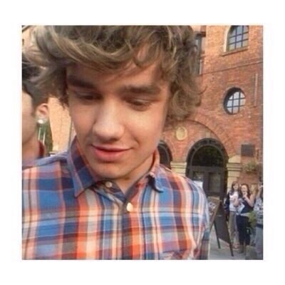 @90NiallJ