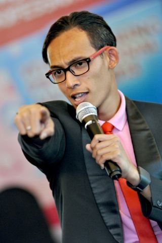 We are The Association Care about @crazydhika. Always support him anytime :)