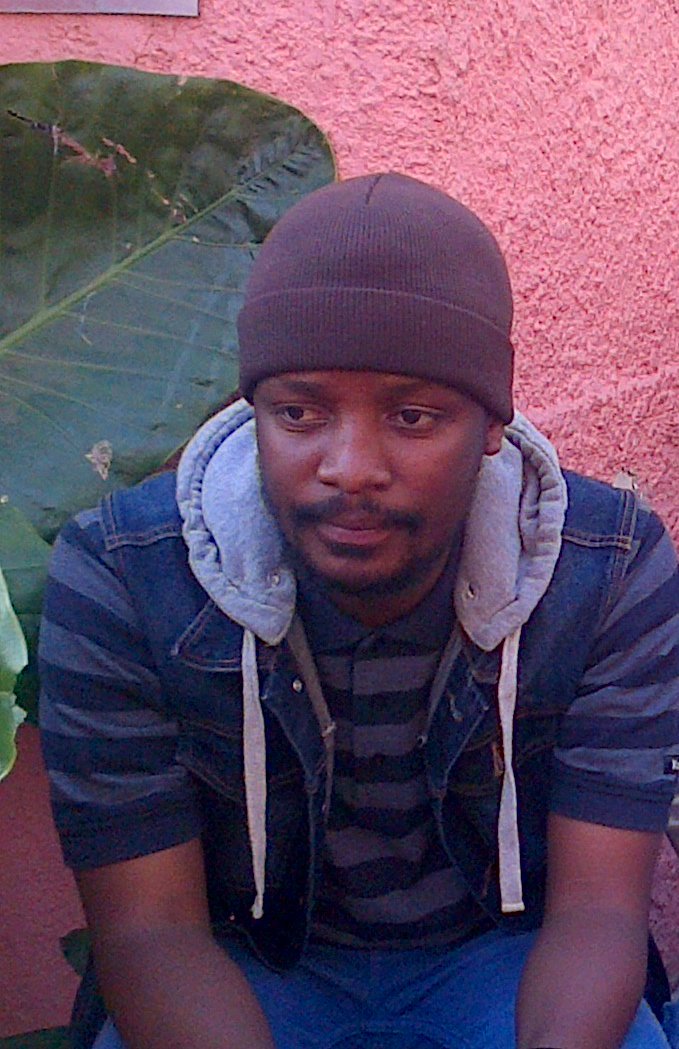 I tweet south africas ghetto lingo, follow my other account @just_papey for more interaction