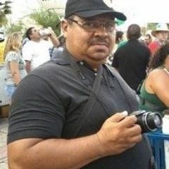 Sou uma pessoa honesta, paciente e extrovertido, preservo os amigos que tenho e procuro fazer mais amizades. Amo DEUS acima de tudo e minha família.