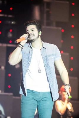 Pra que bio se vocês já sabem que sou uma Luanete que ama o Luan mais que tudo nessa vida ?! Cada sorriso dele é um motivo pra continuar e ter fé ! I love Luan