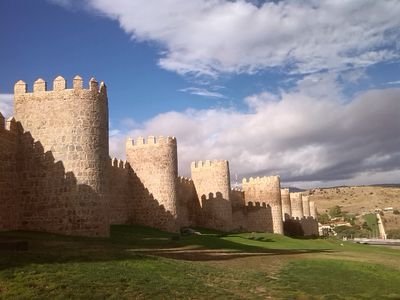 Sitio para promocionar negocios, poner ofertas y promociones y para informar donde hacerse una web o tienda online
