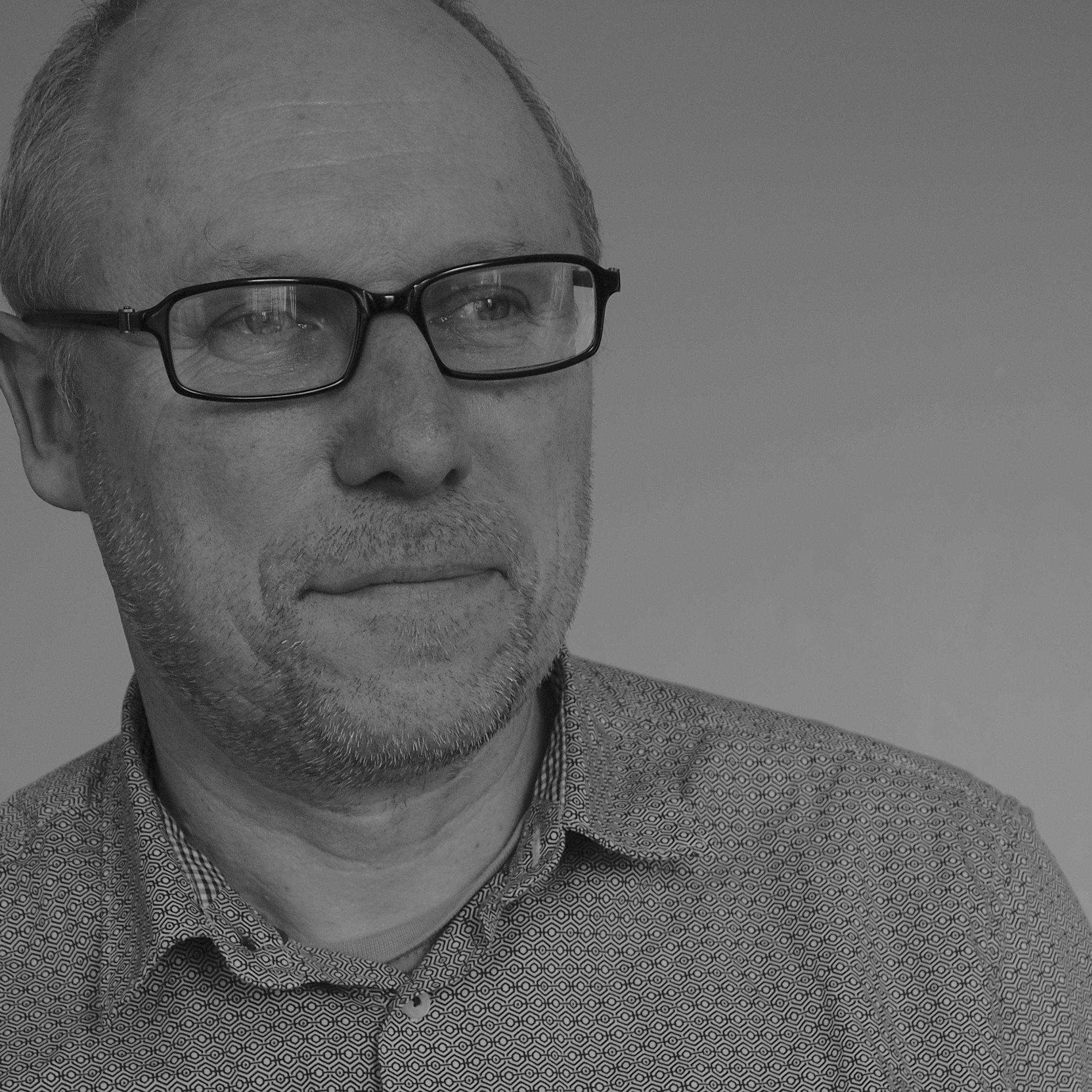 Bumpfox's profile picture. Writer, photographer and addict for odd books