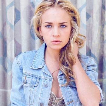 Una Slytherin de sangre pura. Hermana de Daphne. Enamorada de una serpiente. Animaga. Rubia de bote. #potterowll