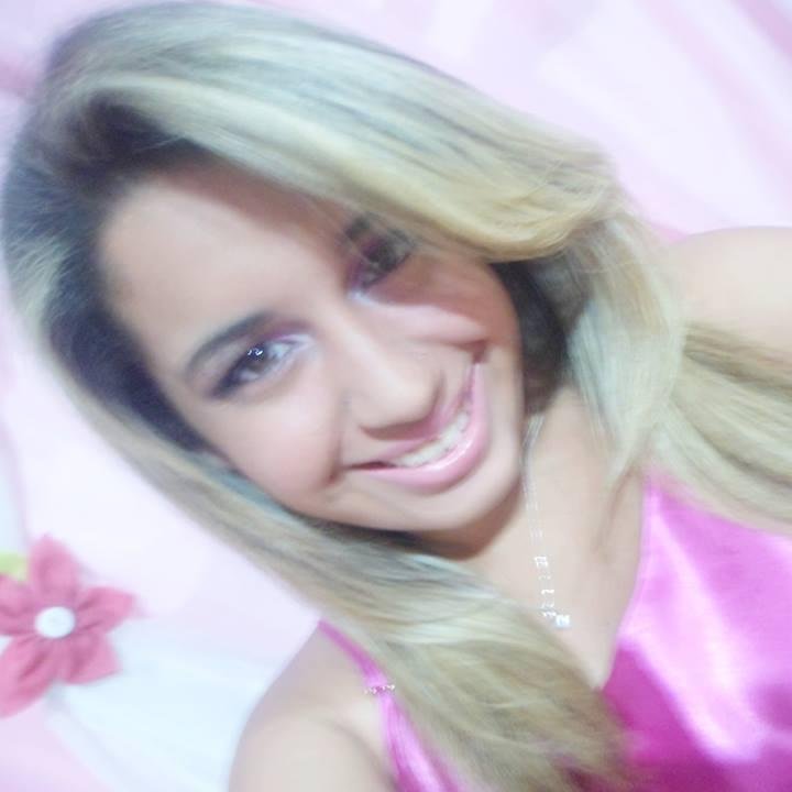 Atriiz , Modelo , Ariana , 19 aninhos .. -  ''O Teatro e a poesia que si levanta do livro e se faz humana ..  3