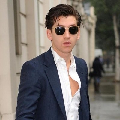 follow @alexturnerisfab please (＞人＜;)