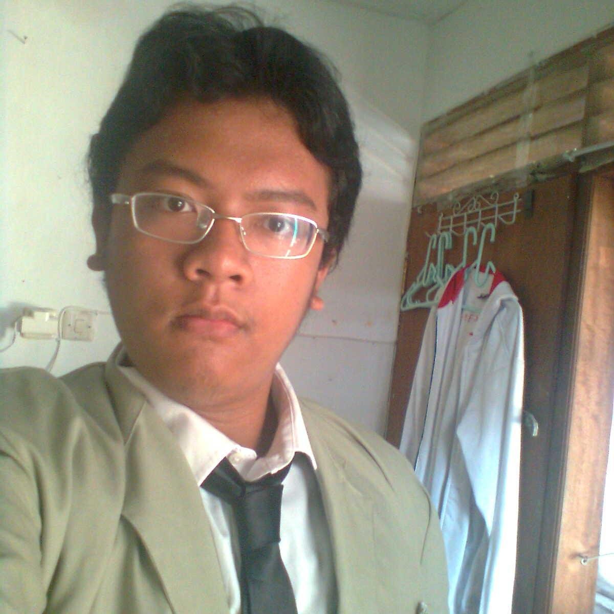 Hamzhafiri's profile picture. Business Development Executive @portofolio_idn