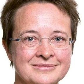 Com_Bureau's profile picture. Communicator, Journalist