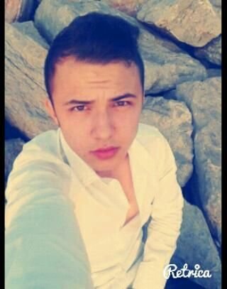 badystalker's profile picture. Ruhum depremlere gebe, sükunetim deliliğimden.