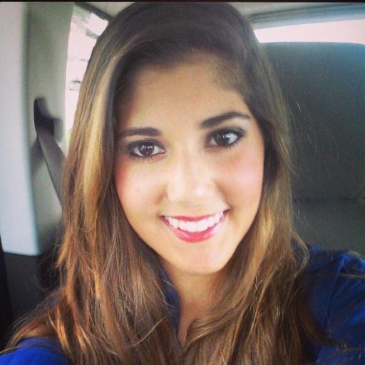 andreawhaat's profile picture. 