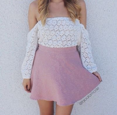 If you love fashion , this is an account where you can find thousands of different styles, each one is unique and special. Always fashion