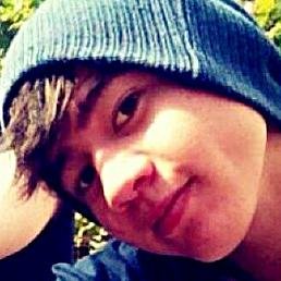 free follow from @raviolimikey