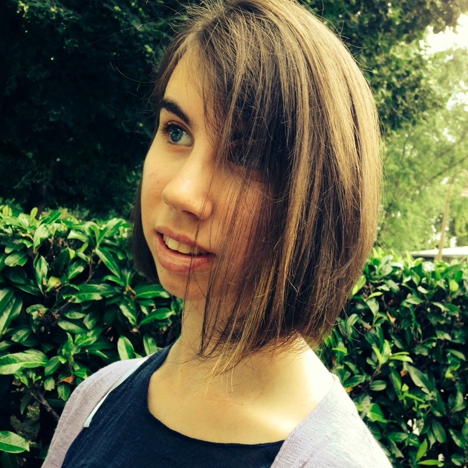 ClemenceLobert's profile picture. j'ai 22 ans je suis célib !!!!!!