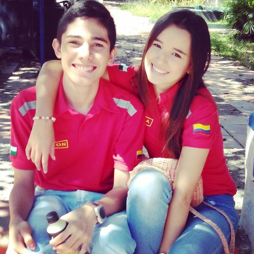 RichardRinconR2's profile picture. bendita seas musica-piano-voz....Dios, familia!!! M'G