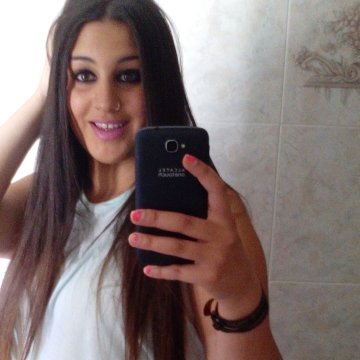 lauraabrenes23's profile picture. triana teeq