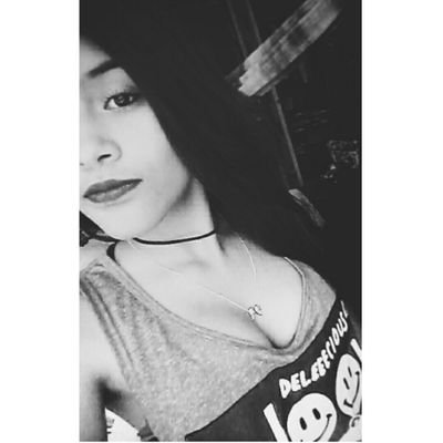 Sem medo de fechar os meus olhos A vida é um 
jogo feito para todos E o amor é um prêmio  ◢◤