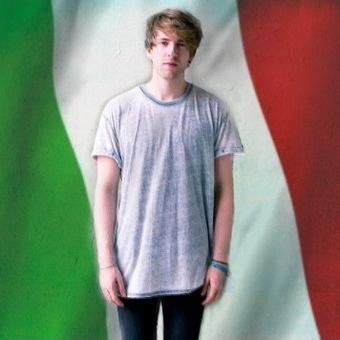 First Italian account of Mike Dignam. Online since 2013. Mike followed, replied and dmed us. Officialized by amour.music ADMINS: @michaelsroses, @axstephanie